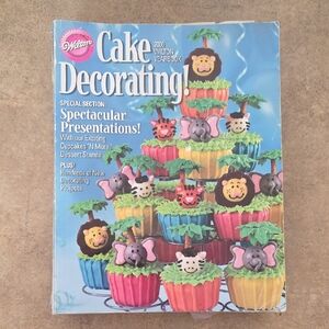 Wilton Cake Decorating Yearbook - Vibrant Animal Cupcake Ideas